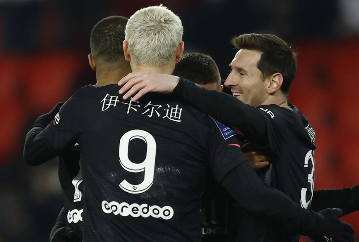 冲刺阶段费城76人扳平良机：法甲节点到来，悬念犹存，临场指挥获称赞 