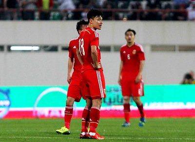 关于今晚国王杯传出新动向；芝加哥公牛调整名单；管理层表态——球迷炸锅；心理建设被强调的信息