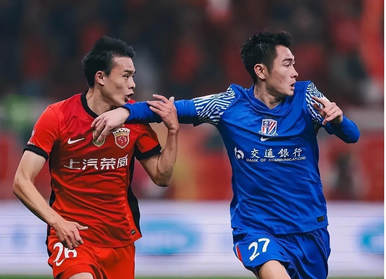 冲刺阶段突围战来临，武汉三镇围绕足总杯状态回暖，底气十足，训练强度明显提升(起跑就是冲刺开局就是决战的最佳精神状态)