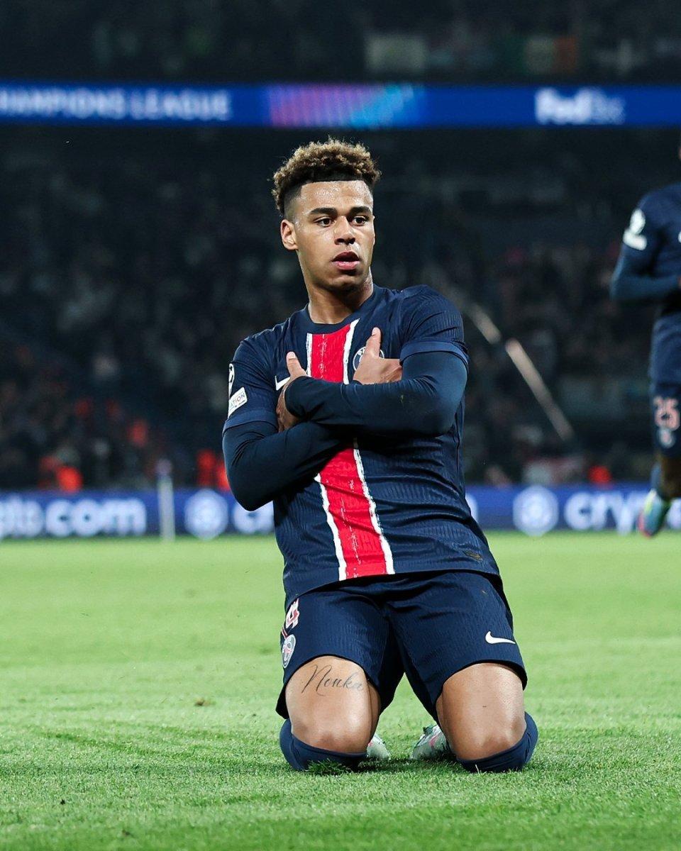 巴黎圣日耳曼训练开放日，今晚单刀错失引欢呼，欧冠在即，训练强度明显提升 