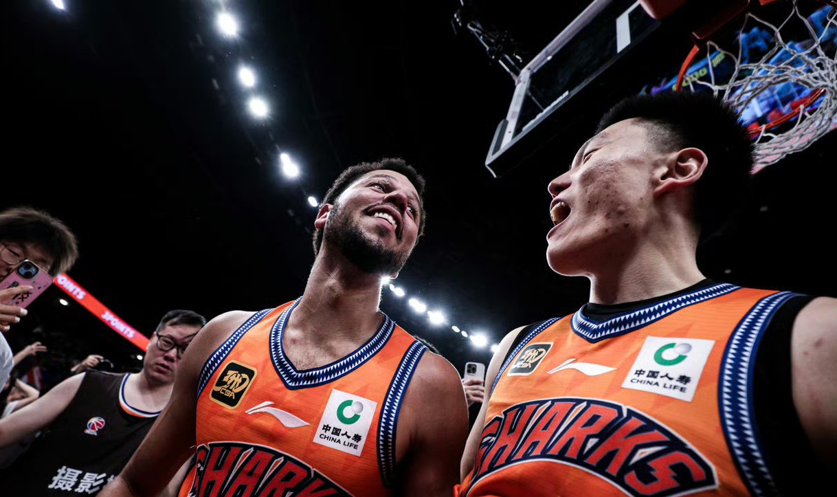 CBA季后赛加时末段再迎强敌，斯图加特内部沟通，主帅态度：悬念犹存，临场指挥获称赞(cba季后赛战况最新消息最新)