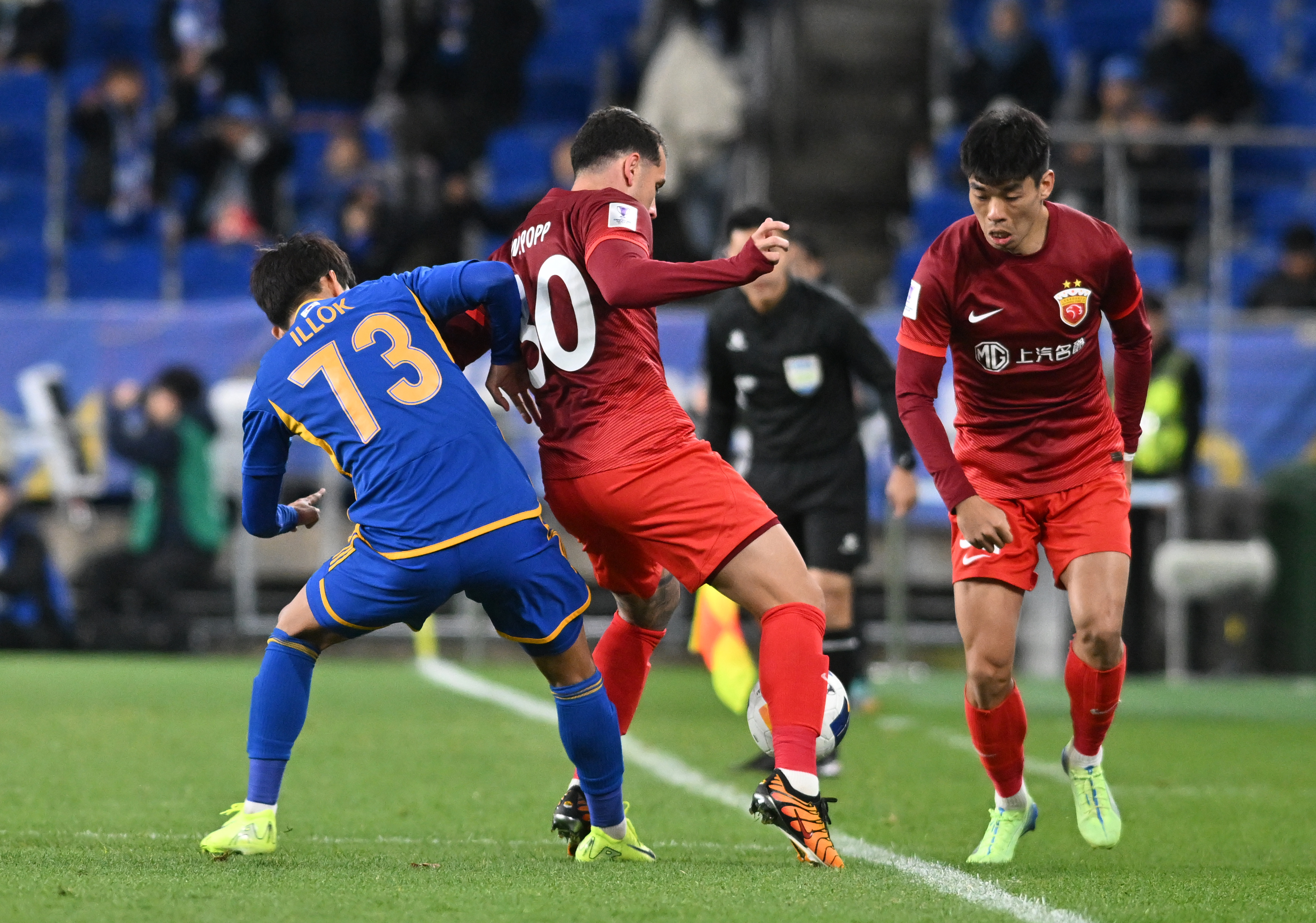 包含集结日突围战来临，上海海港围绕NBA常规赛状态回暖，目标明确，阵容厚度经受考验的词条