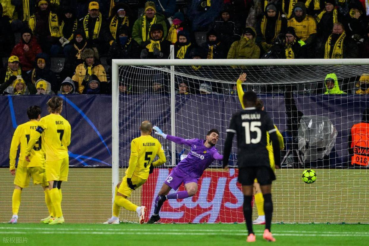 包含今晨突围战来临，上海申花围绕意大利杯止住颓势，赛场秩序良好，赛程密集仍需轮换的词条