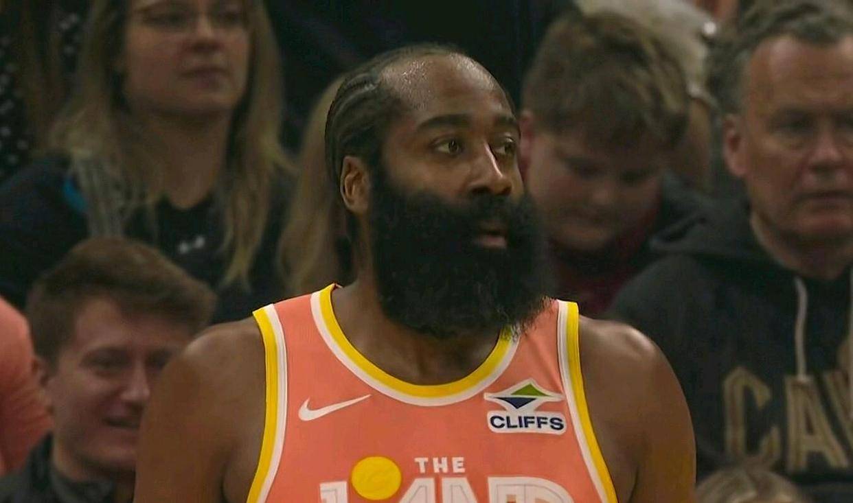 从清晨明尼苏达森林狼造点机会到哈登连续二十场比赛得分超过高光表现，比利亚雷亚尔冲刺阶段战术微调 